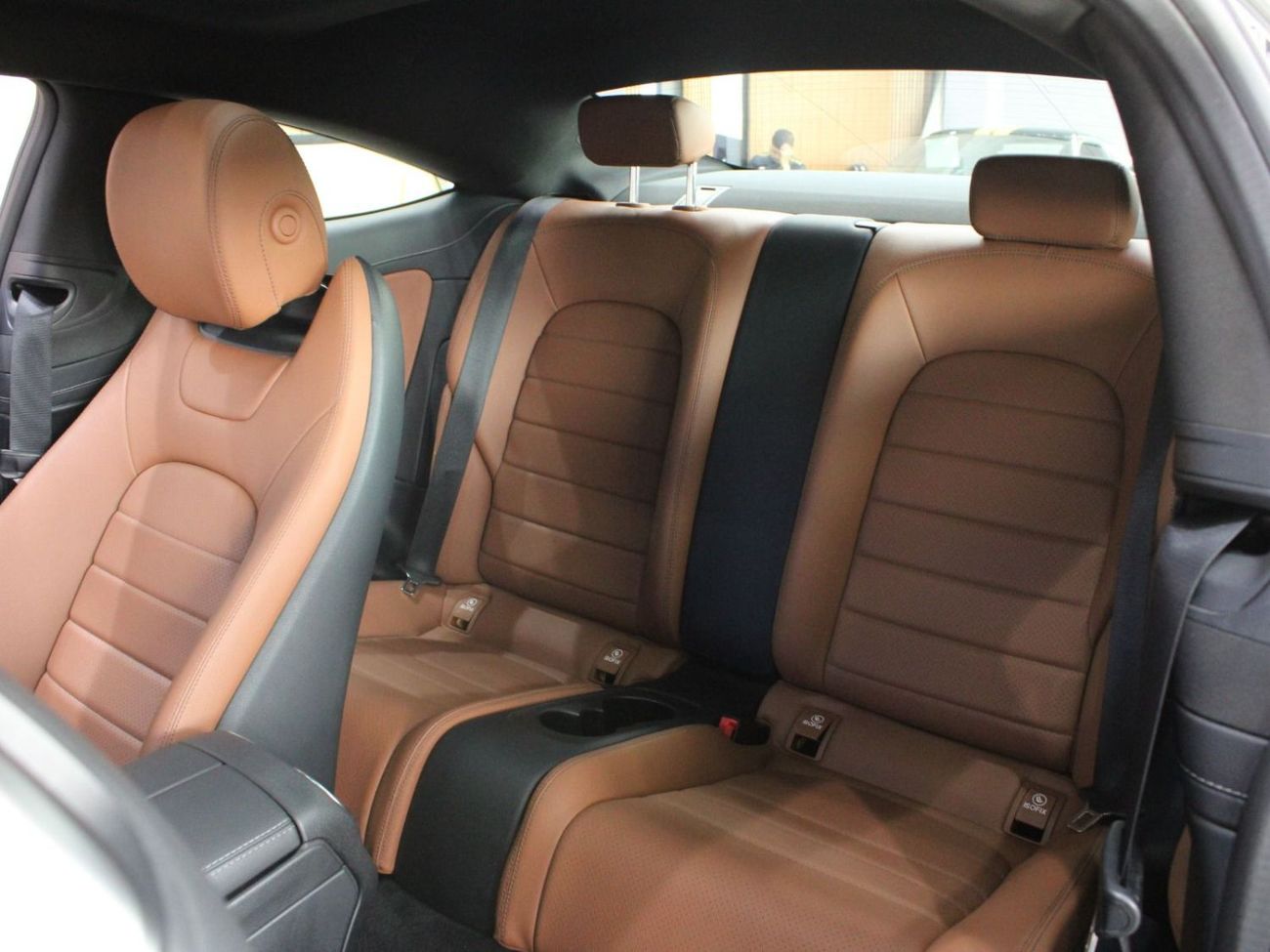 مرسيدس بنز C 200 كوبيه GCC // LOW MILEAGE