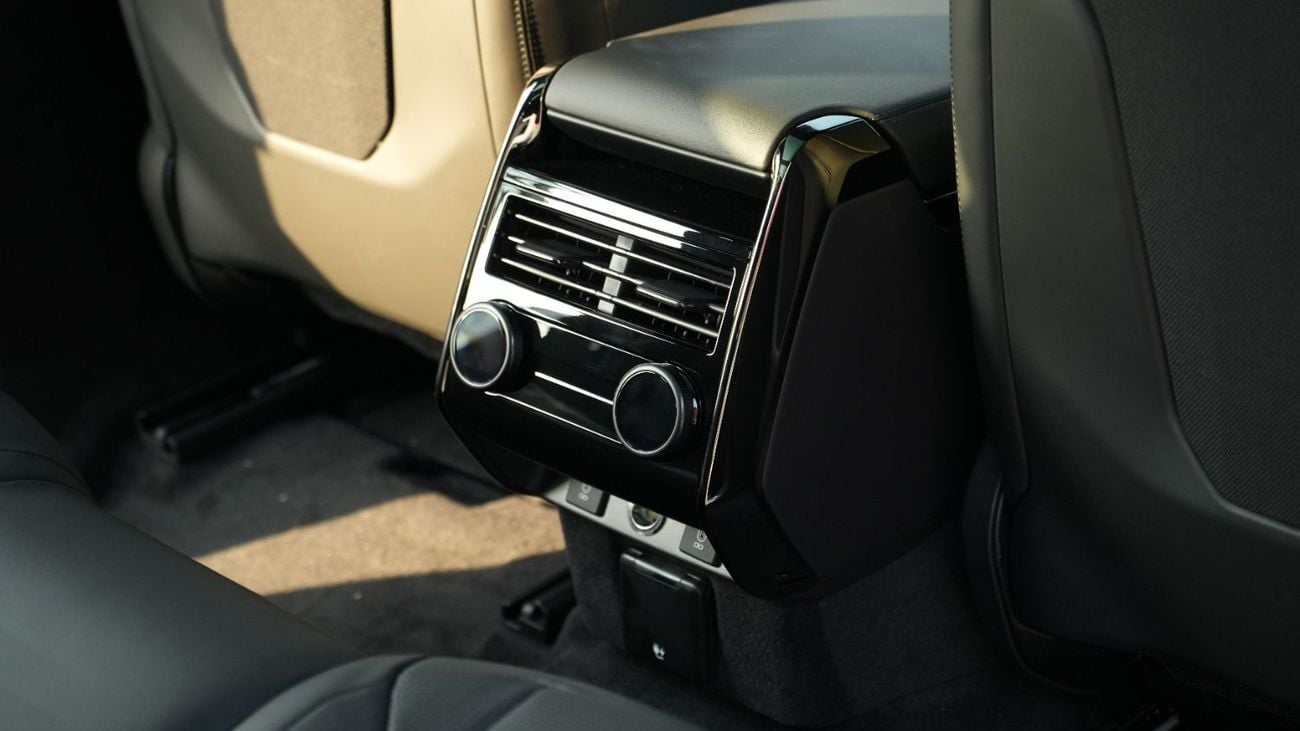 Land Rover Range Rover Sport Obsidian Black in Satin Finish-Black 2027MY Export Only