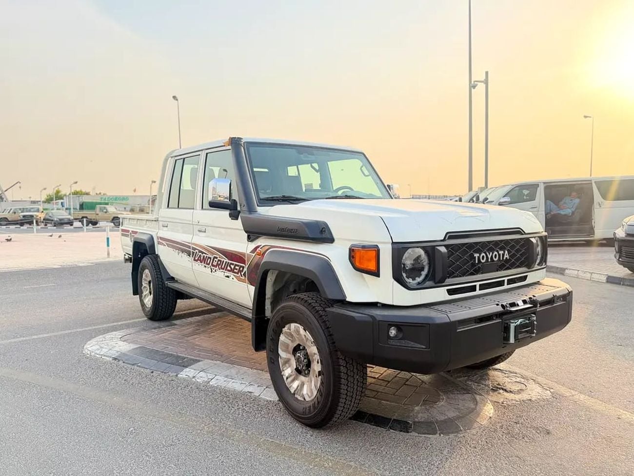 تويوتا لاند كروزر 70 LC79 LX Brand LC 79 LX Pick-up - GCC Specs