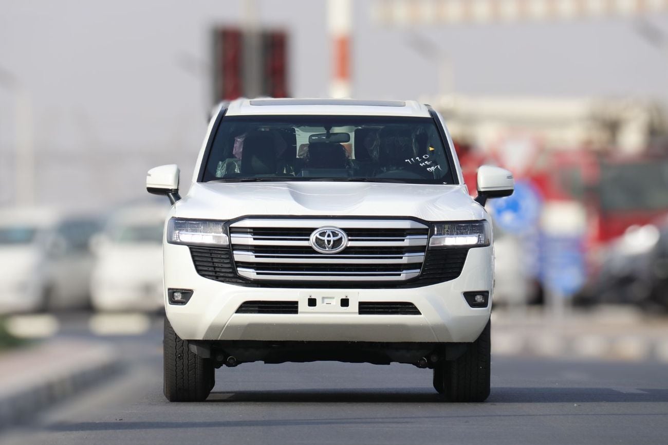 تويوتا لاند كروزر GXR EXR 4.0L Toyota Land Cruiser GXR 2025 | 4L Basic | White- Black | Best Price