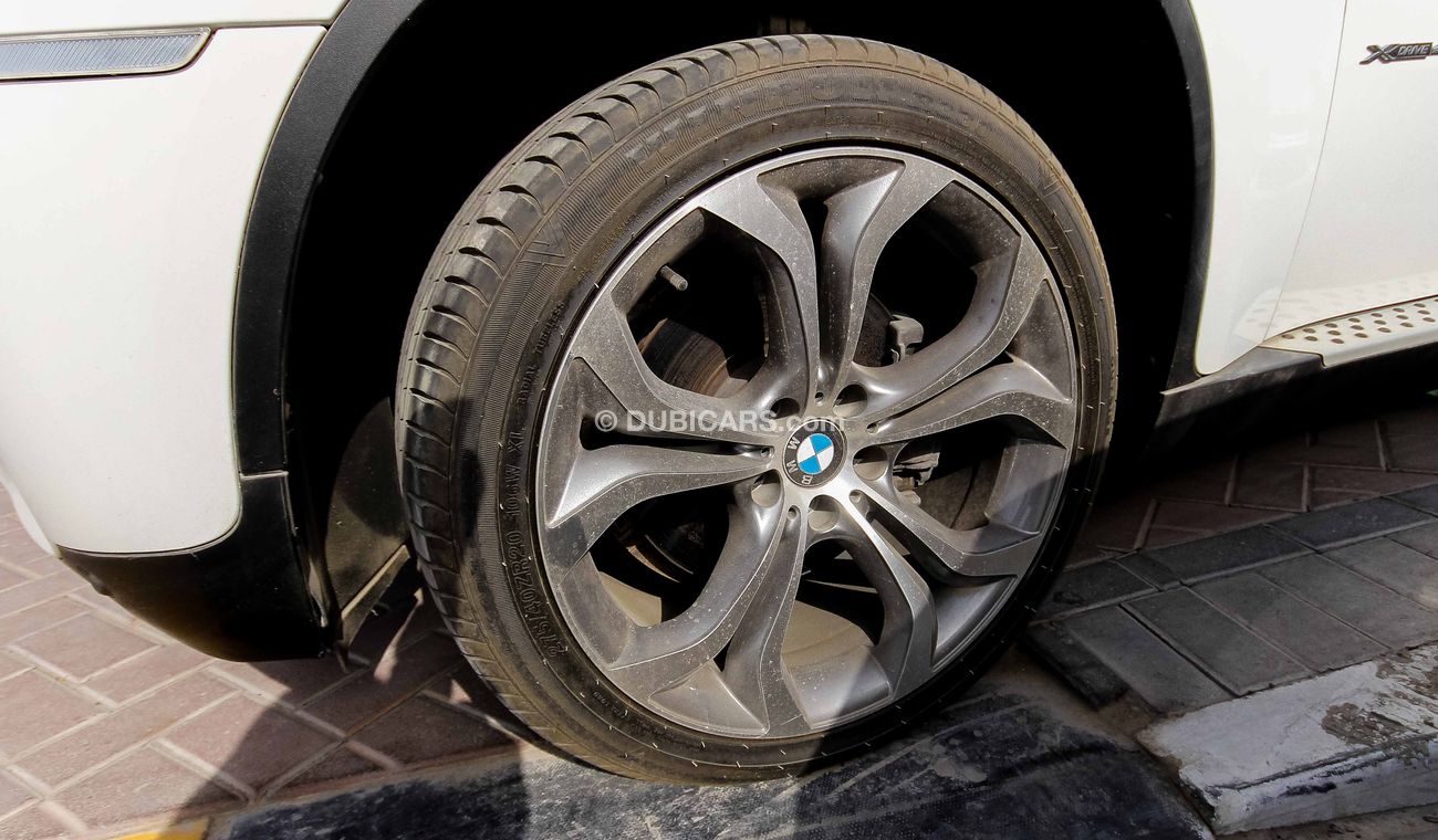 BMW X6 4.0 diesel twin turbo white with white interior right hand drive for export only