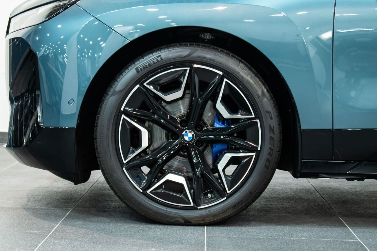 BMW iX IX xDrive50 (EV) Masterclass M Sport Package
