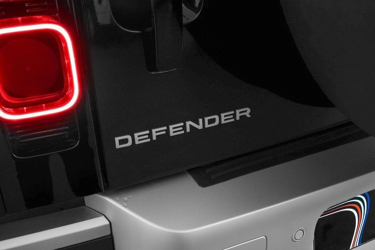 Land Rover Defender 110 SE P300 2.0L