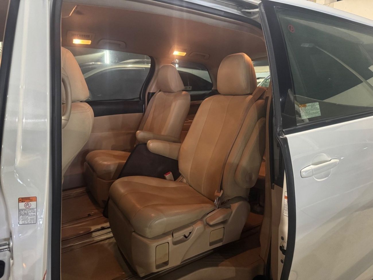 Toyota Previa SE 2.4L