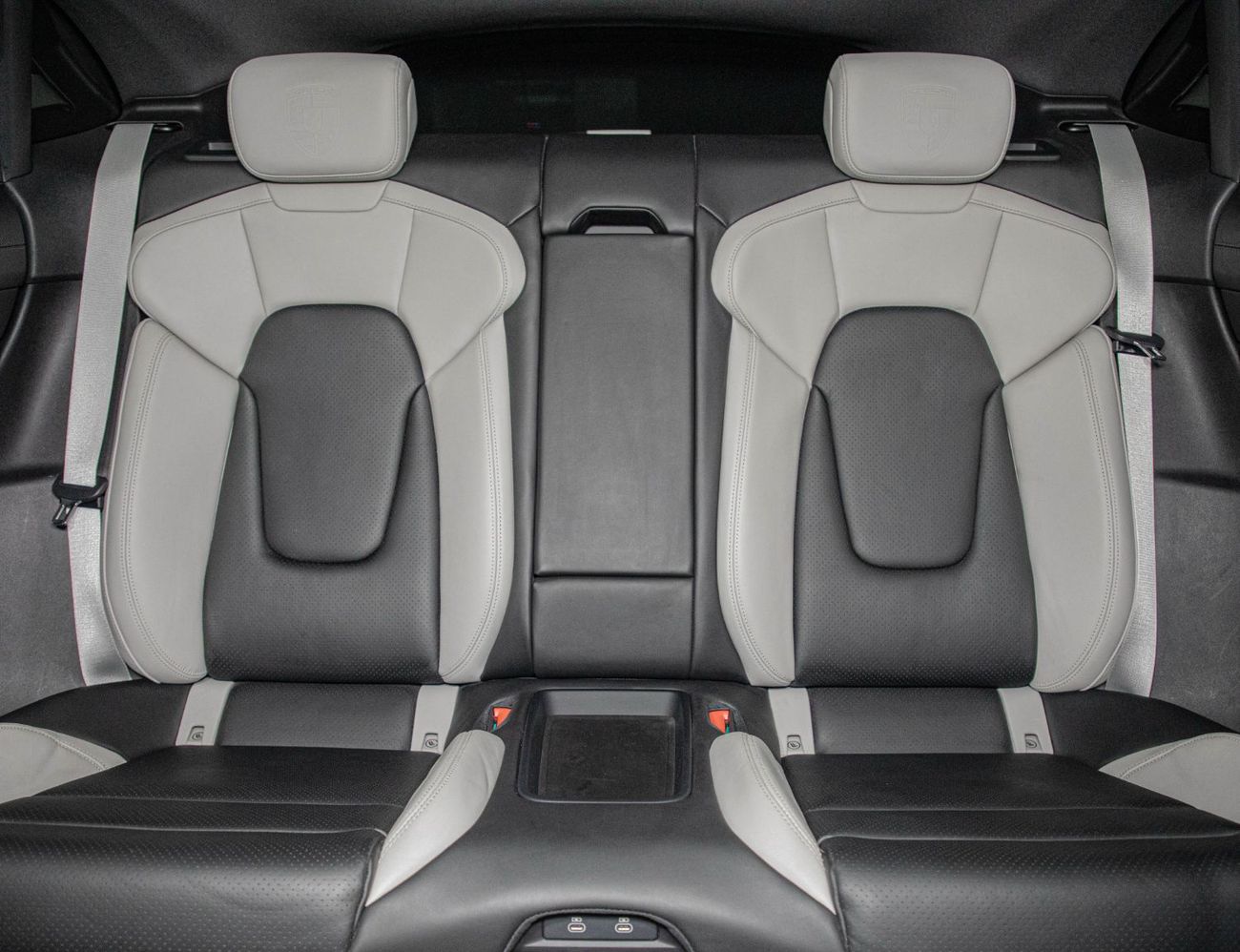 بورش تايكان 4S Cross Turismo