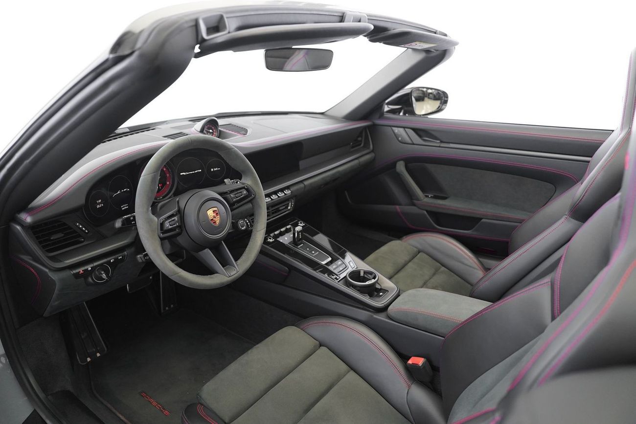 بورش 911 Carrera GTS 3.0L (475 HP) Convertible
