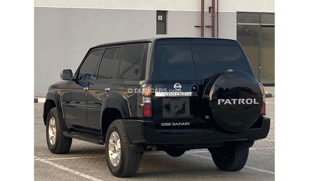 Nissan Patrol Super Safari