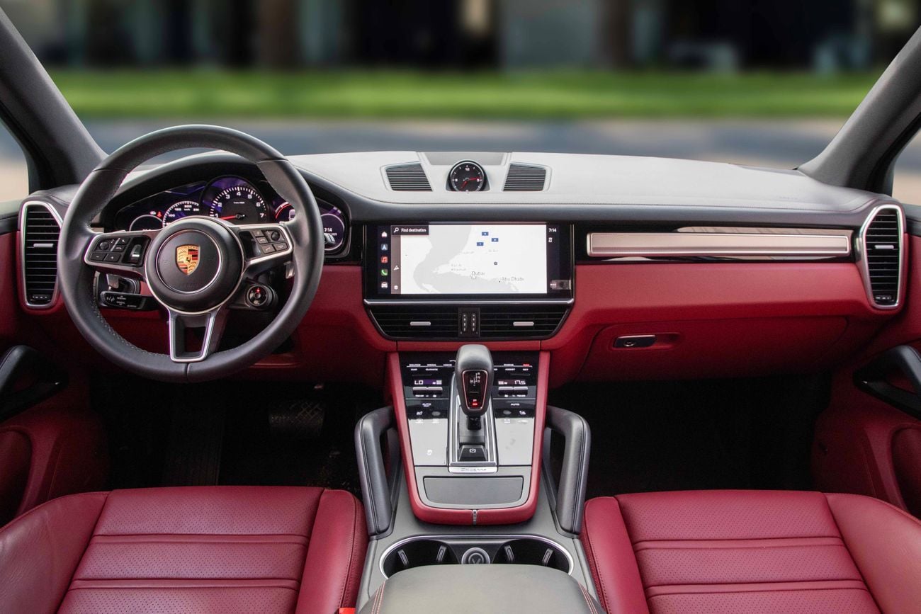 Porsche Cayenne Cayenne E-Hybrid | 3,428 P.M | 0% Downpayment | Immaculate Condition!