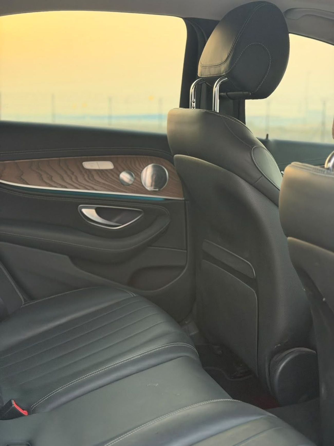 مرسيدس بنز E300 بريميوم بلس E300 4MATIC 2020 2.0T
