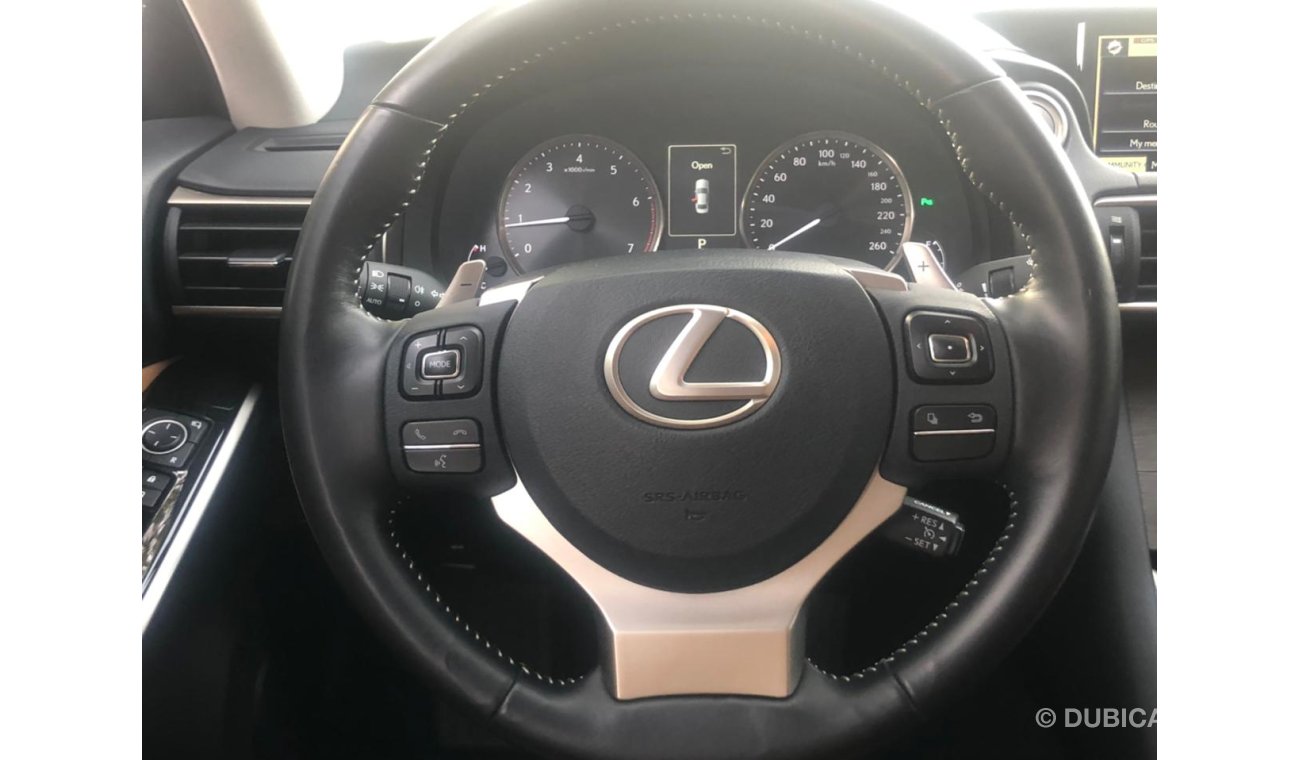 Lexus IS300 المواصفات الخليجي GCC MODEL 2020 SERVICE CONTRACT  CRUISE CONTROL LEATHER SEATS DULE EXHAST