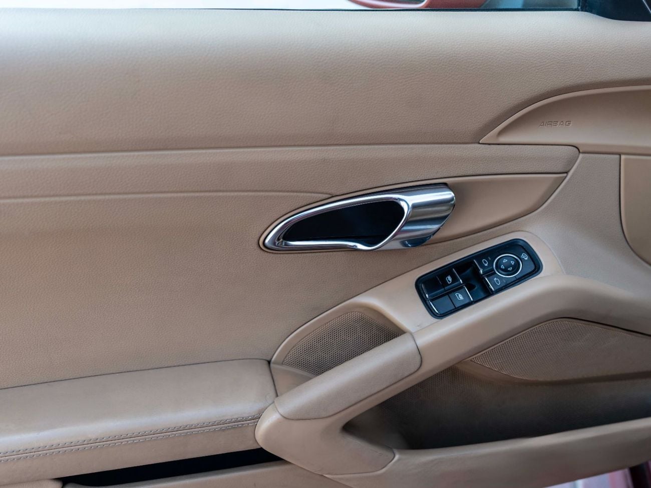 Porsche Cayman S 3.4L (320 HP)