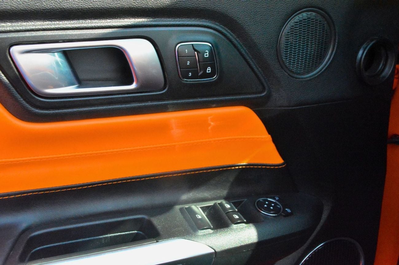 Ford Mustang GT Premium 5.0L (435 HP) Convertible A/T