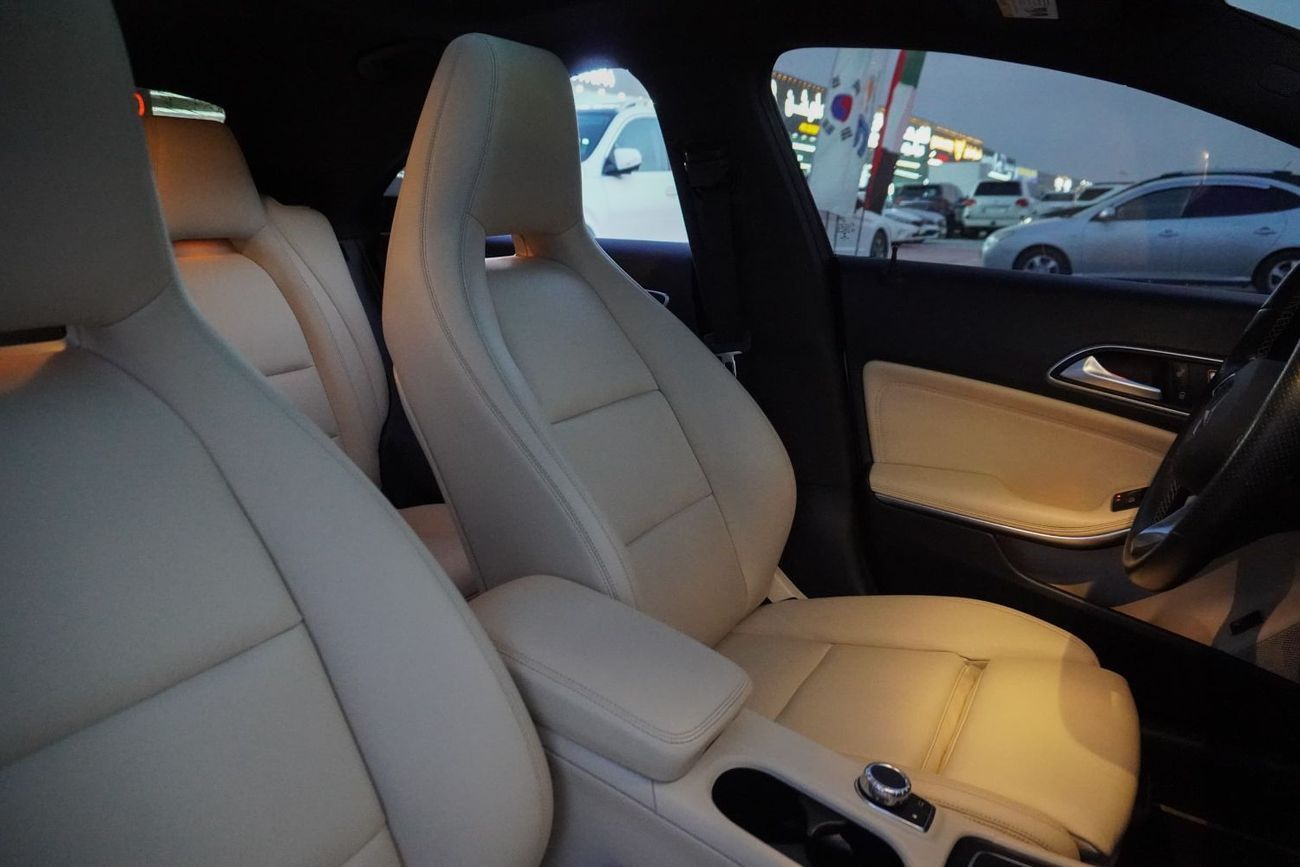 Mercedes-Benz CLA 250 4MATIC