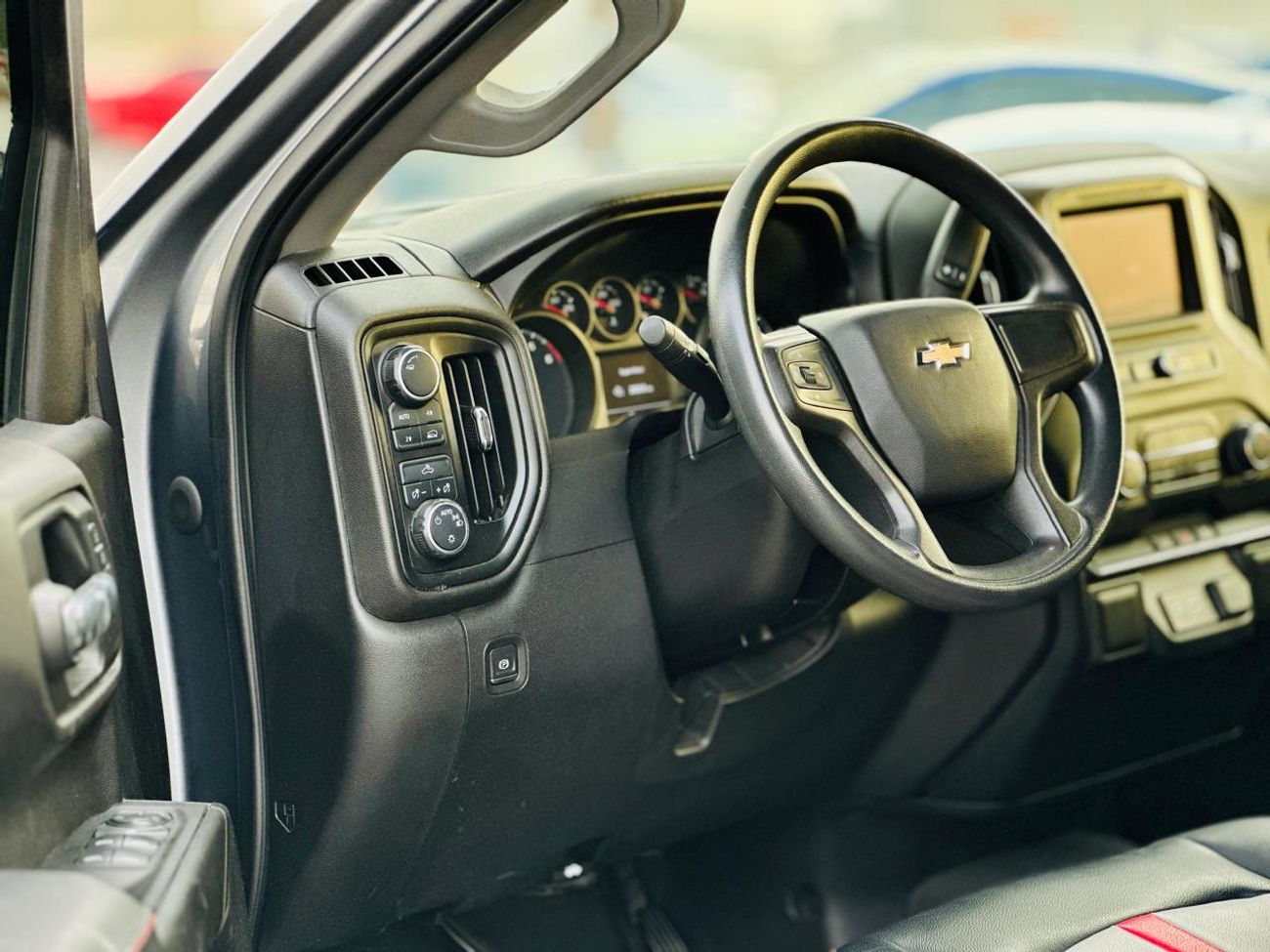 شيفروليه سيلفارادو 1500 Custom | Monthly 1580/- | 0% DP | Leather Seats | Cruise Control | # 83040