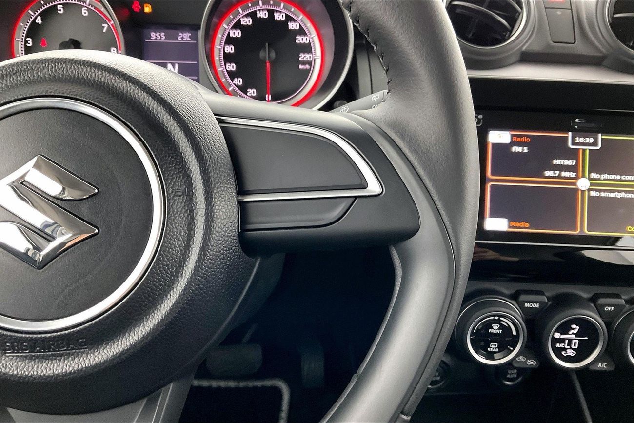 سوزوكي سويفت GLX | عرض العيد الحصري | خالية من أضرار الفيضانات