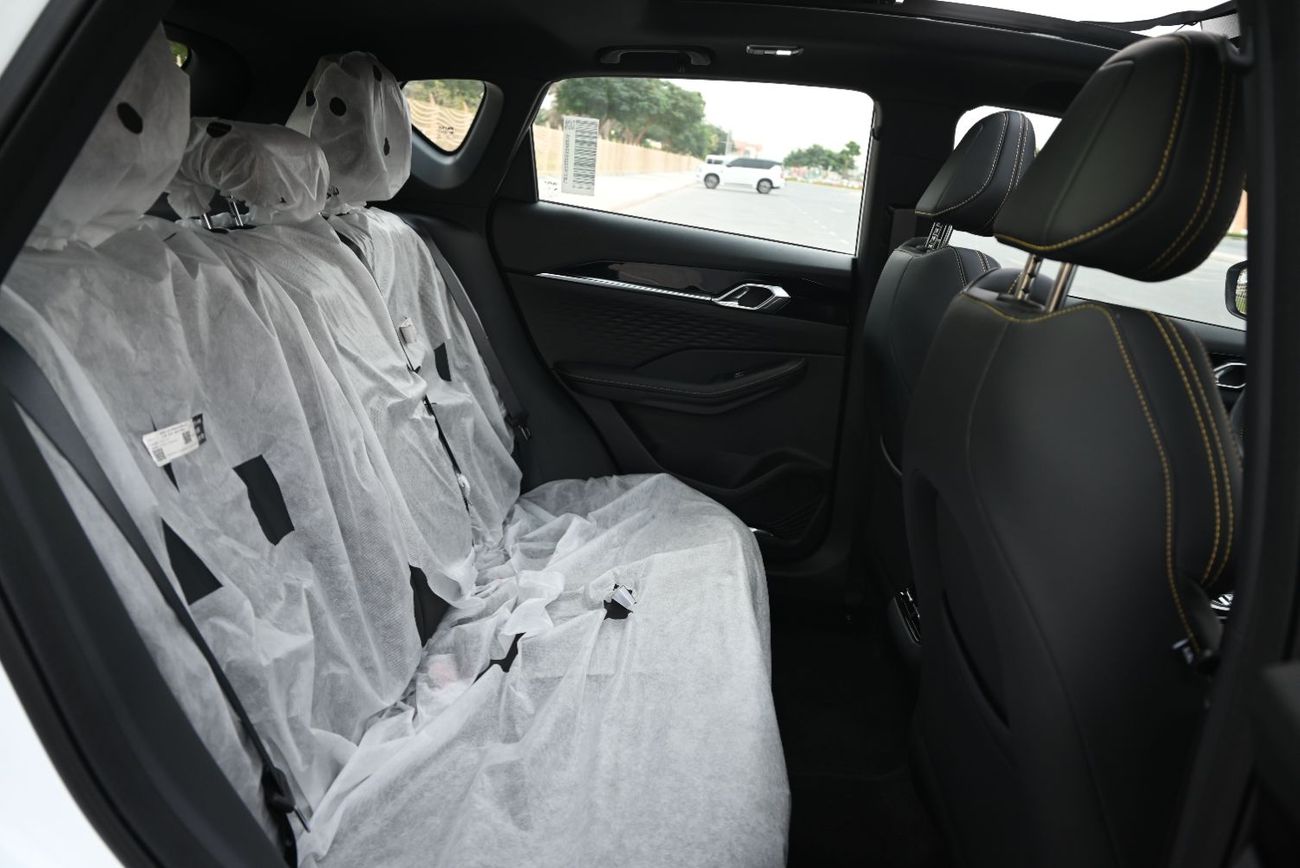 Geely Coolray GF 1.5TD EMI 1100 AED - GEELY COOLRAY GF 2025 - TOP OPTION