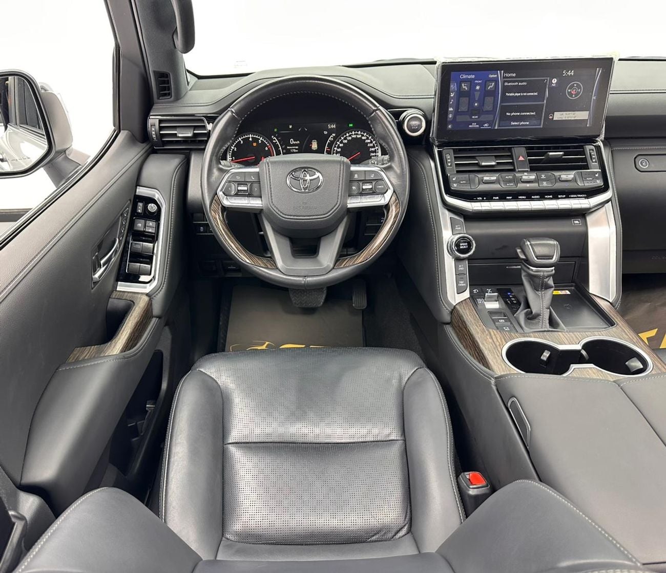 تويوتا لاند كروزر 2024 Toyota Land Cruiser VXR, Jan/2027 Toyota Warranty, Toyota Full Service History, GCC