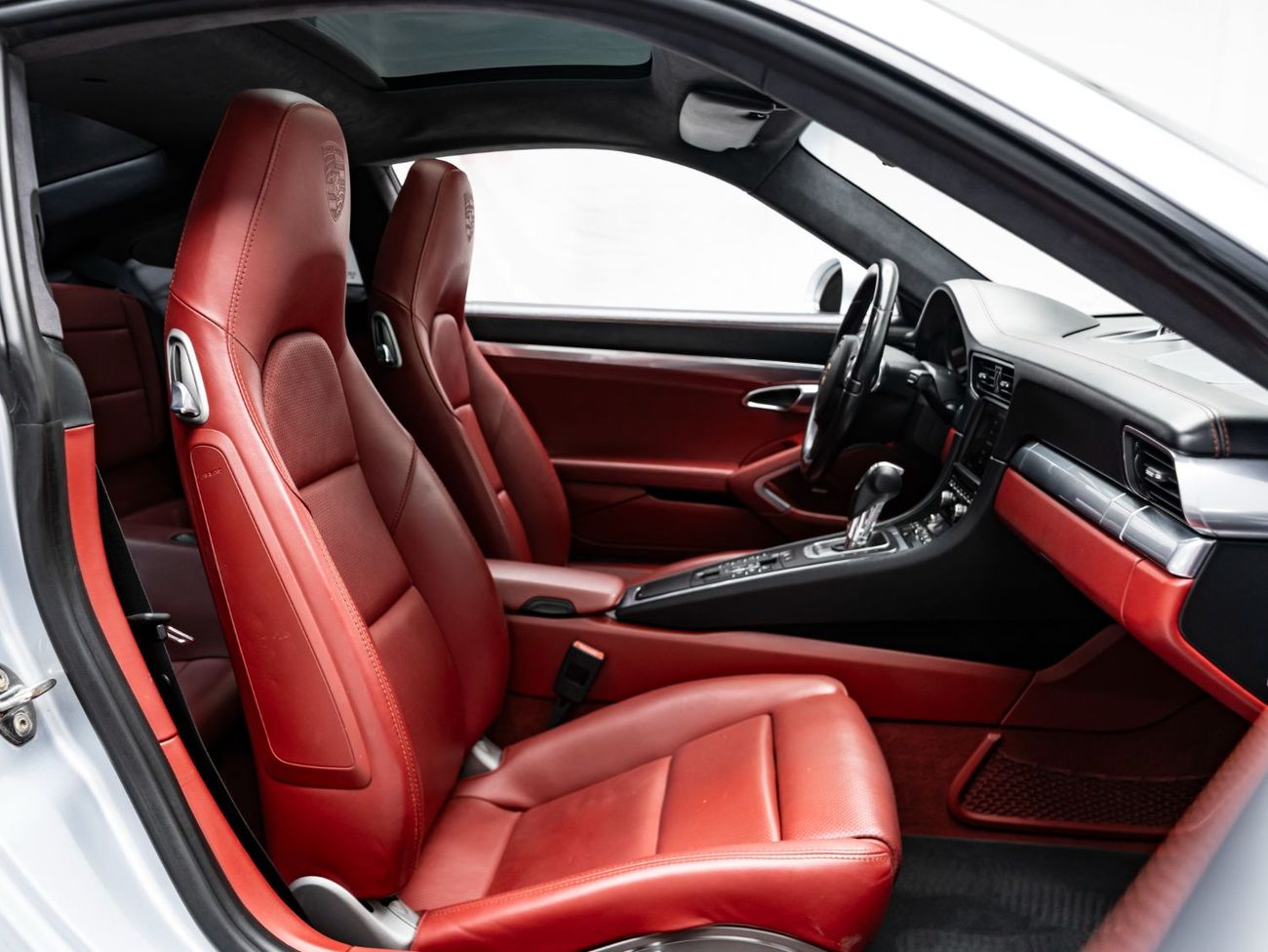 Porsche 911 Carrera 4S 3.8L Coupe 2015 Porsche 911 Carrera 4S, 1 Year Munich Motor Works Warranty, Low KMs, GCC