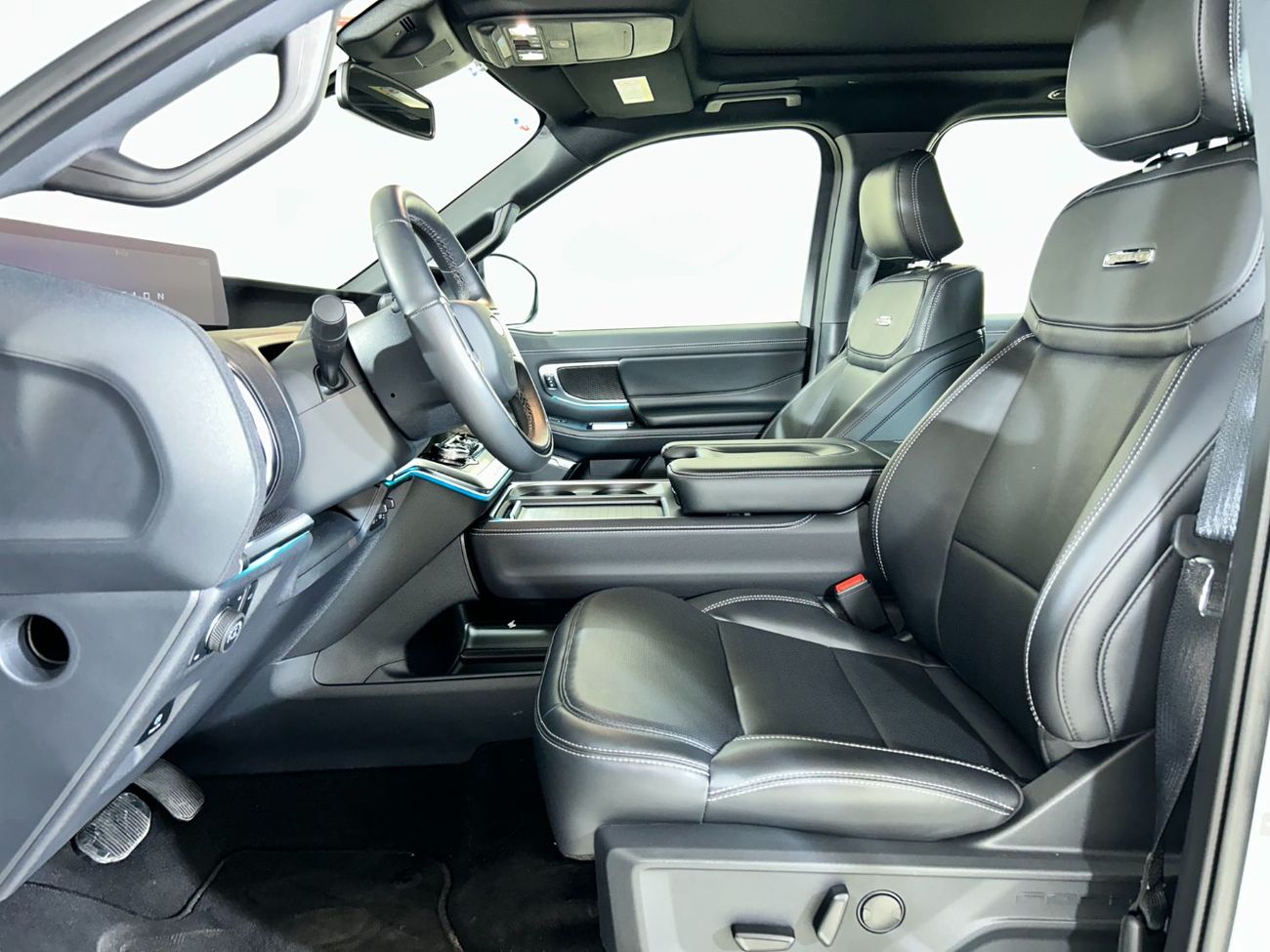 Ford Expedition Stealth 3.5L (400 HP) SP3425 EXPEDITION STEALTH PERFORMANCE 600A 4X4 3.5L ECOBOOST AT LTHR