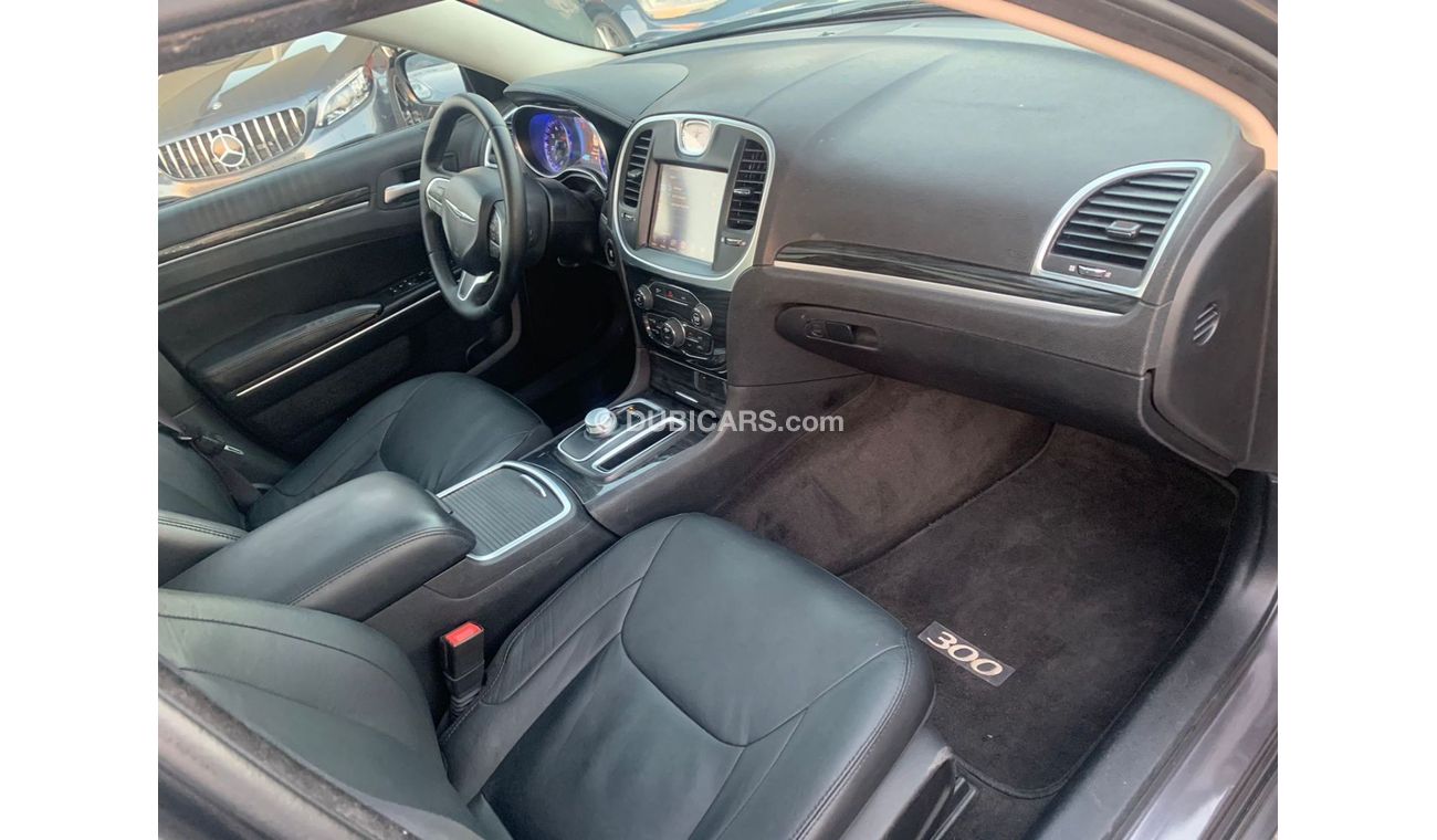 Chrysler 300C Std Chrysler C300_2016_Excellent_Condition _Full option