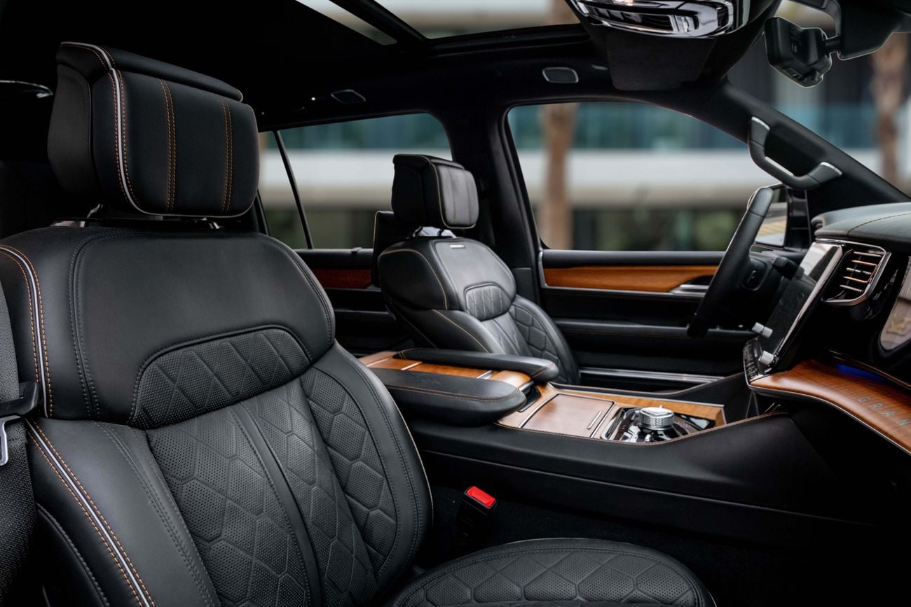 جيب جراند واجونير Grand Wagoneer Series III | 4,113 P.M | 0% Downpayment | WARRANTY!