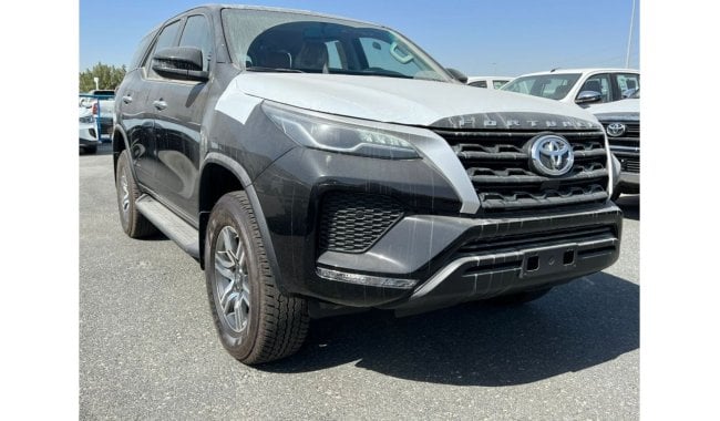 Toyota Fortuner MODEL 2022 ( GUN155)  2.8L SUV 4WD LED LIGHTS  EURO 4 ENGINE POWER WINDOWS AUTO TRANSMISSION CAN BE 