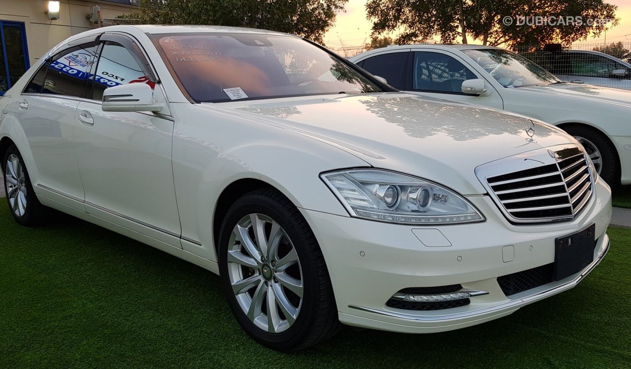 Mercedes-Benz S 550 Japan imported - Very clean car free accident 52000 km only