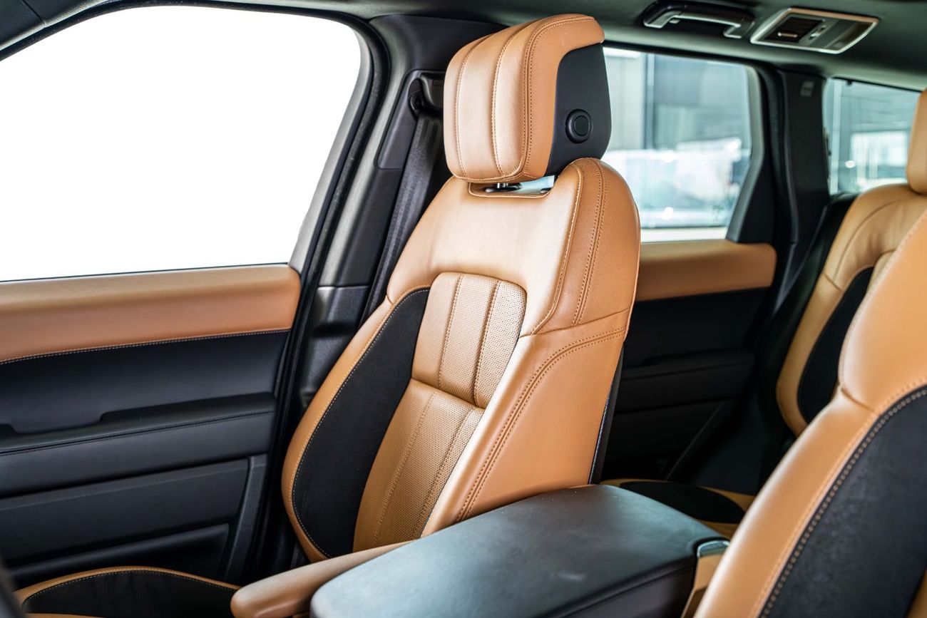 Land Rover Range Rover Sport HSE Dynamic 3.0L P360 -GCC-Al Tayer Full Service History-22 Inch Rims with black Brake