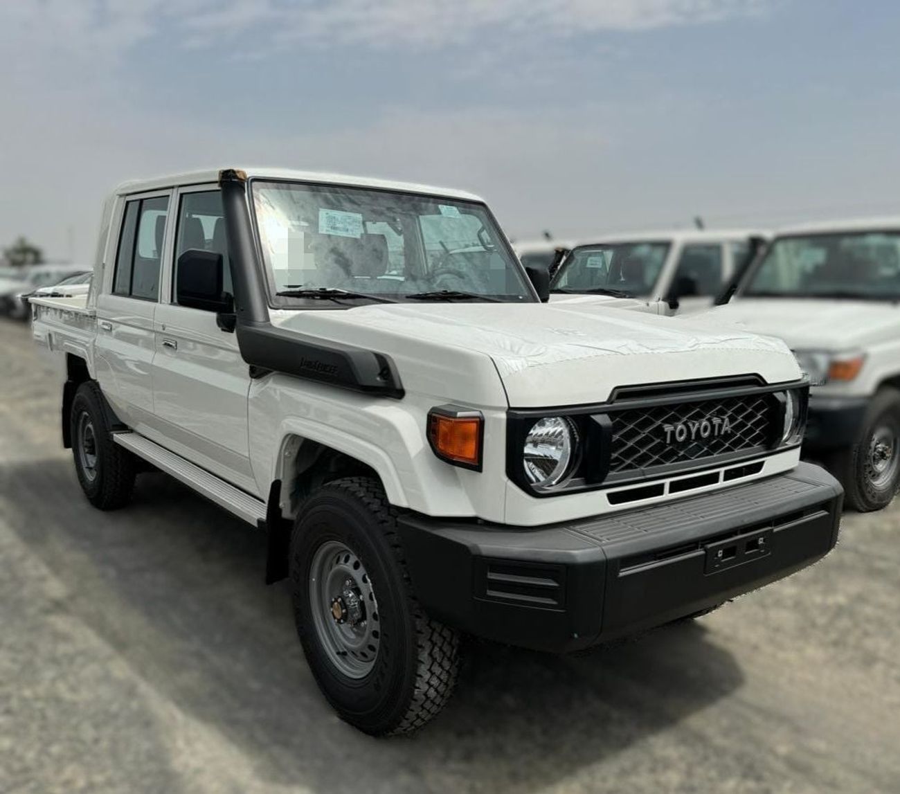 Toyota Land Cruiser Pick Up NEW TOYOTA LC 79 4.0L 4WD DOUBLE CAB PICK-UP – MT