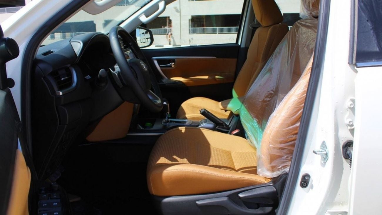 Toyota Fortuner TOYOTA FORTUNER 2.4L mid option AT