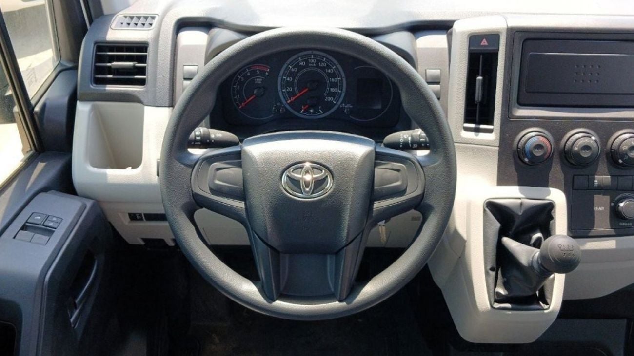 Toyota Hiace DLS - STD ROOF Toyota HiAce 2.8L Diesel Manual 13-seater  2025YM