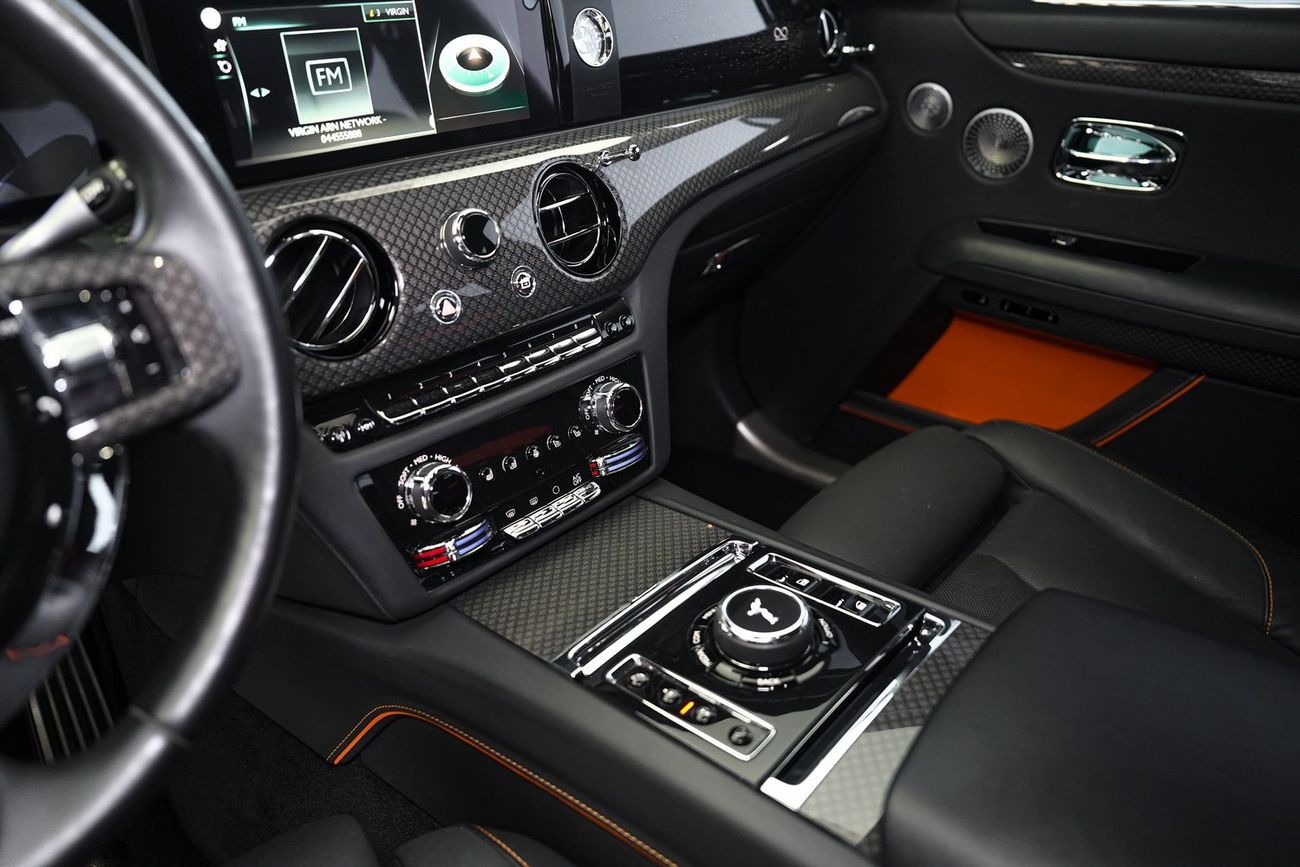 رولز رويس جوست Black Badge 6.6L