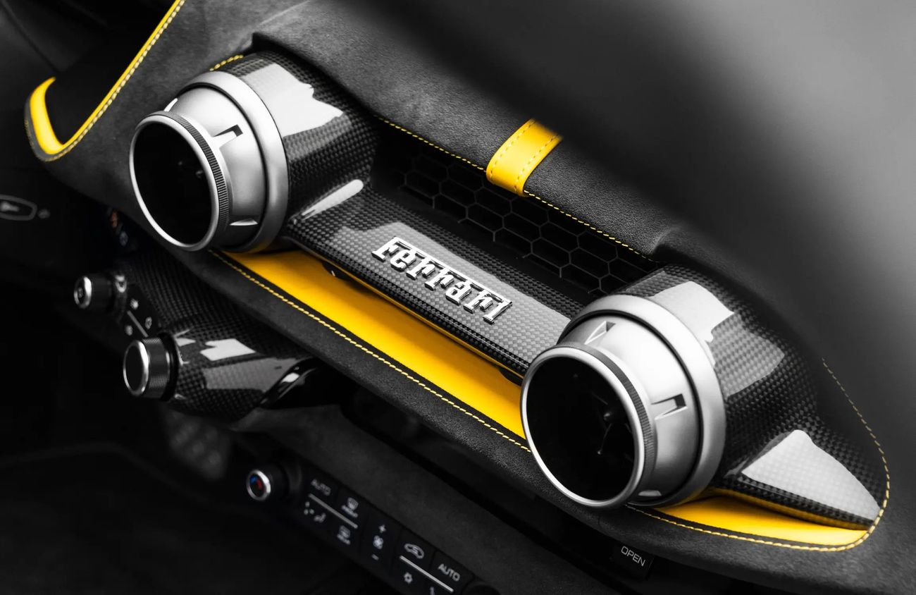 فيراري 812 كومبيتيزون 6.5L V12 Naturally Aspirated Engine