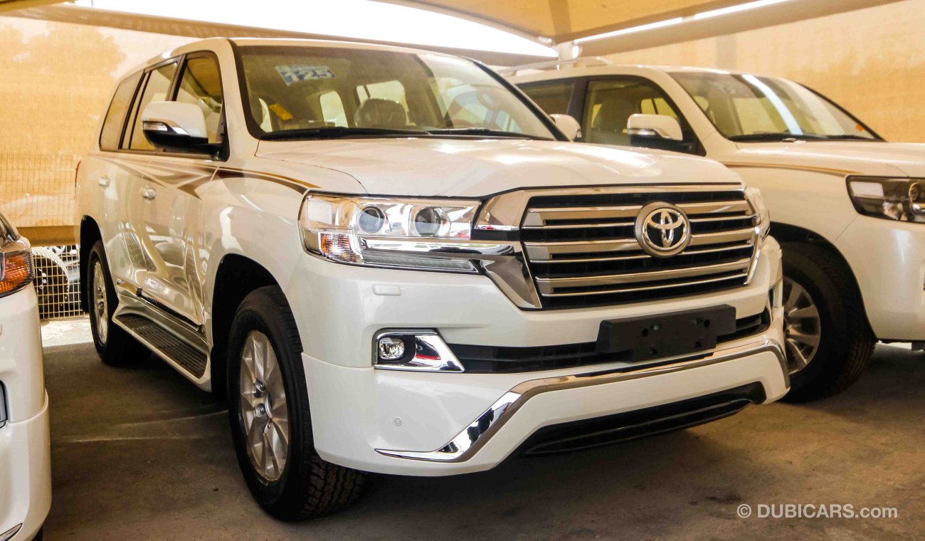 Toyota Land Cruiser GXR V8