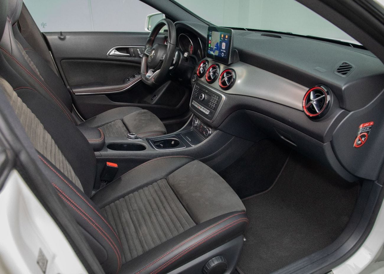 Mercedes Benz CLA250
