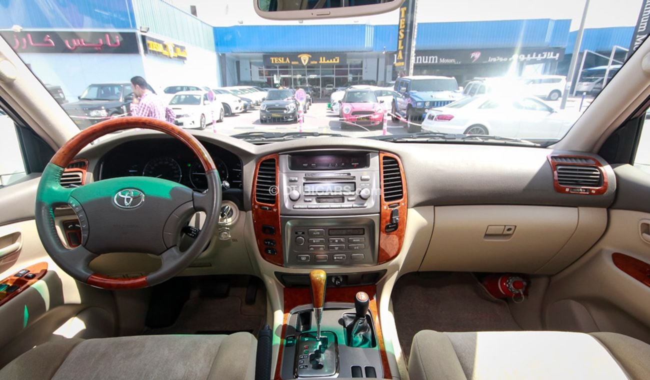 Toyota Land Cruiser VX.R Limited 60th Anniversary Edition