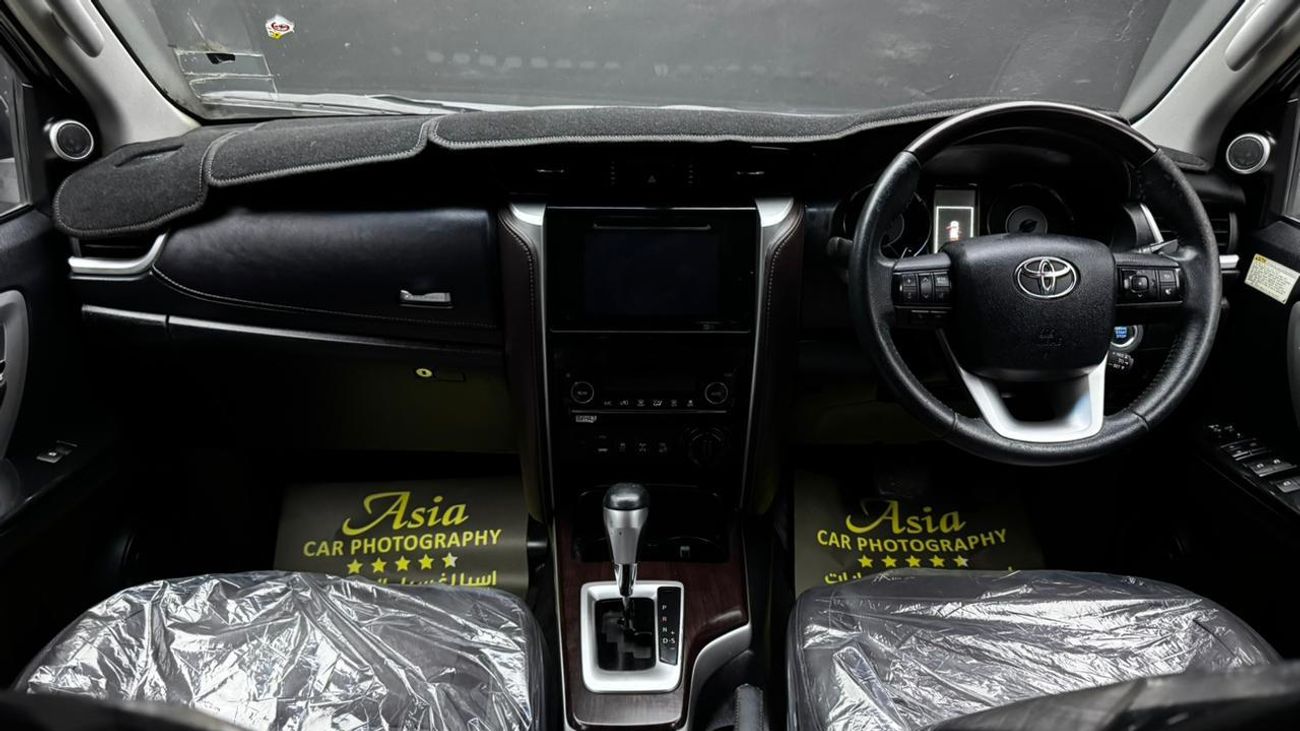 Toyota Fortuner DIESEL 2.8 LITER ,RHD .AUTOMATIC FULL OPTION