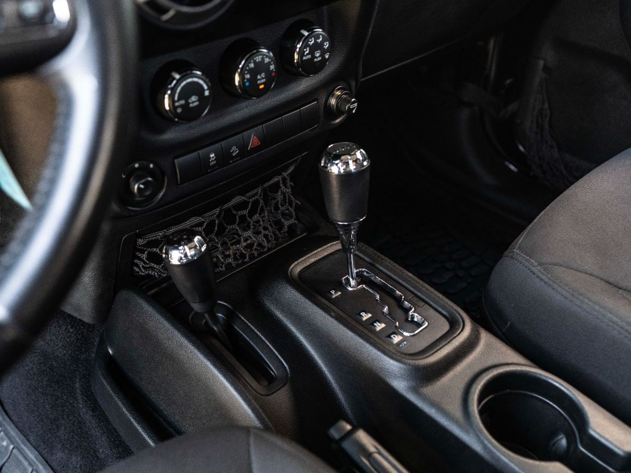 Jeep Wrangler Sport 3.6L A/T (5 Seater)