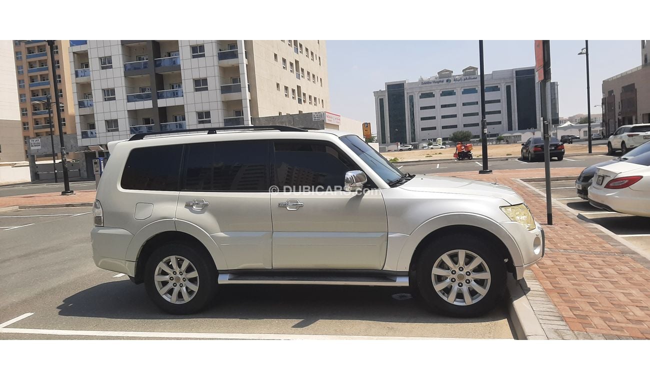 ميتسوبيشي باجيرو 3.8