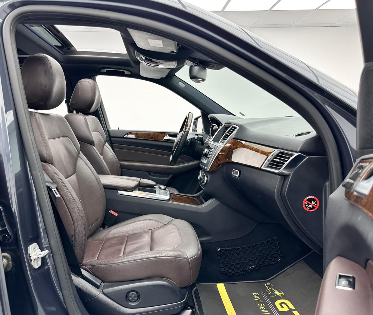 مرسيدس بنز ML 400 2015 Mercedes-Benz ML400 4Matic, Full Service History, Excellent Condition, GCC