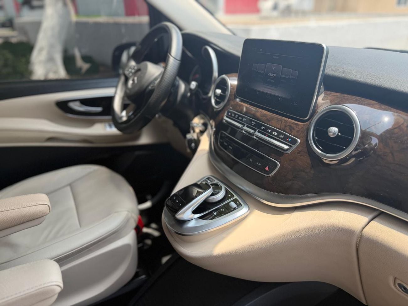 مرسيدس بنز V 250 AVANTGARDE LWB