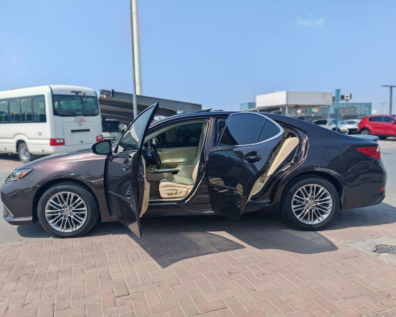 لكزس ES 350 PLATINUM