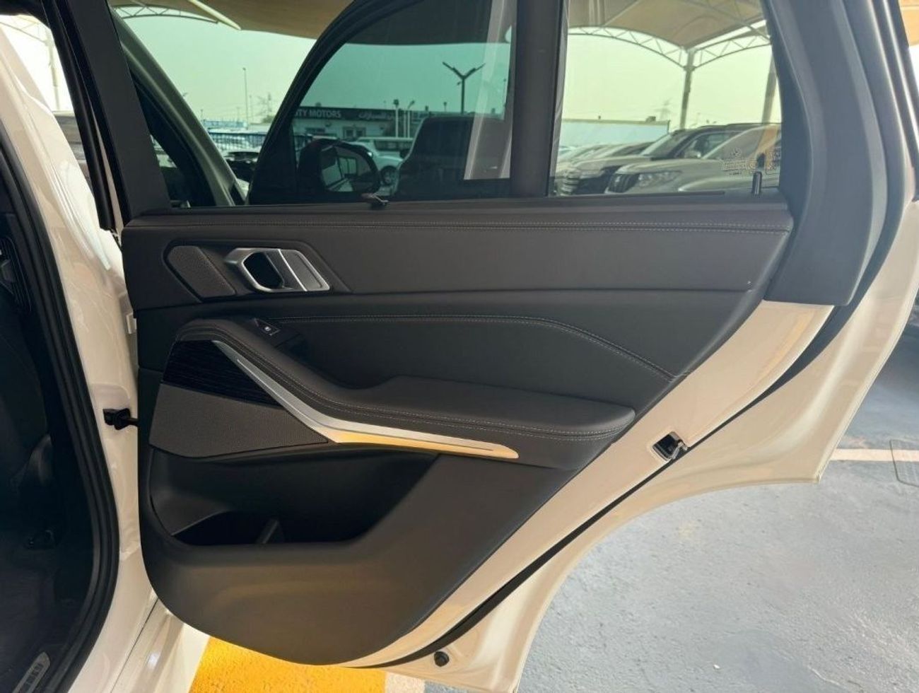 BMW X5 2024 BMW X5  xDrive40i  4WD