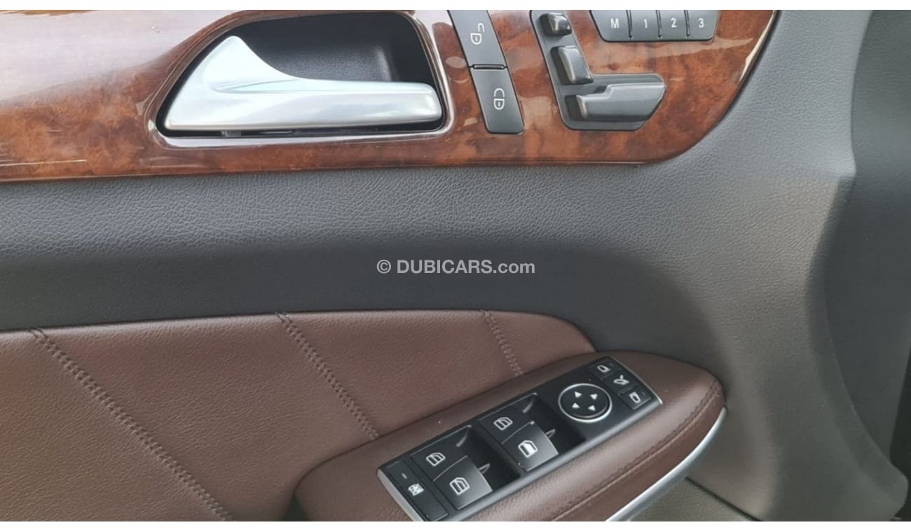 Mercedes-Benz GL 500 2015 4.7L Turbocharged V8 Partial Service History GCC Perfect Condition