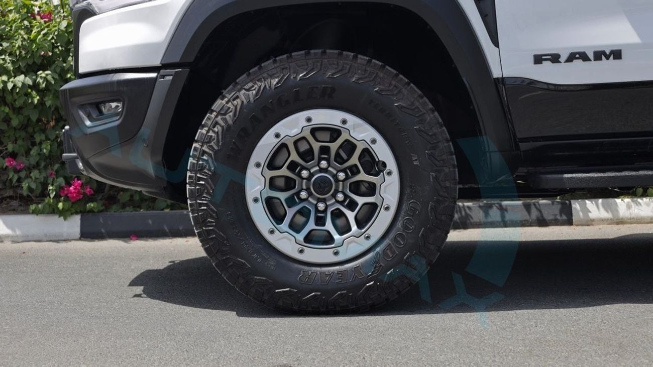 رام 1500 (For Export , НА ЭКСПОРТ) PY 25/25 RHO HURRICANE H.O 3.0TT GCC Без пробега