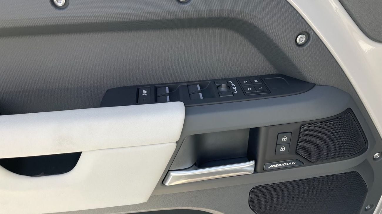 Land Rover Defender 2026 Land Rover Defender P400 110 HSE