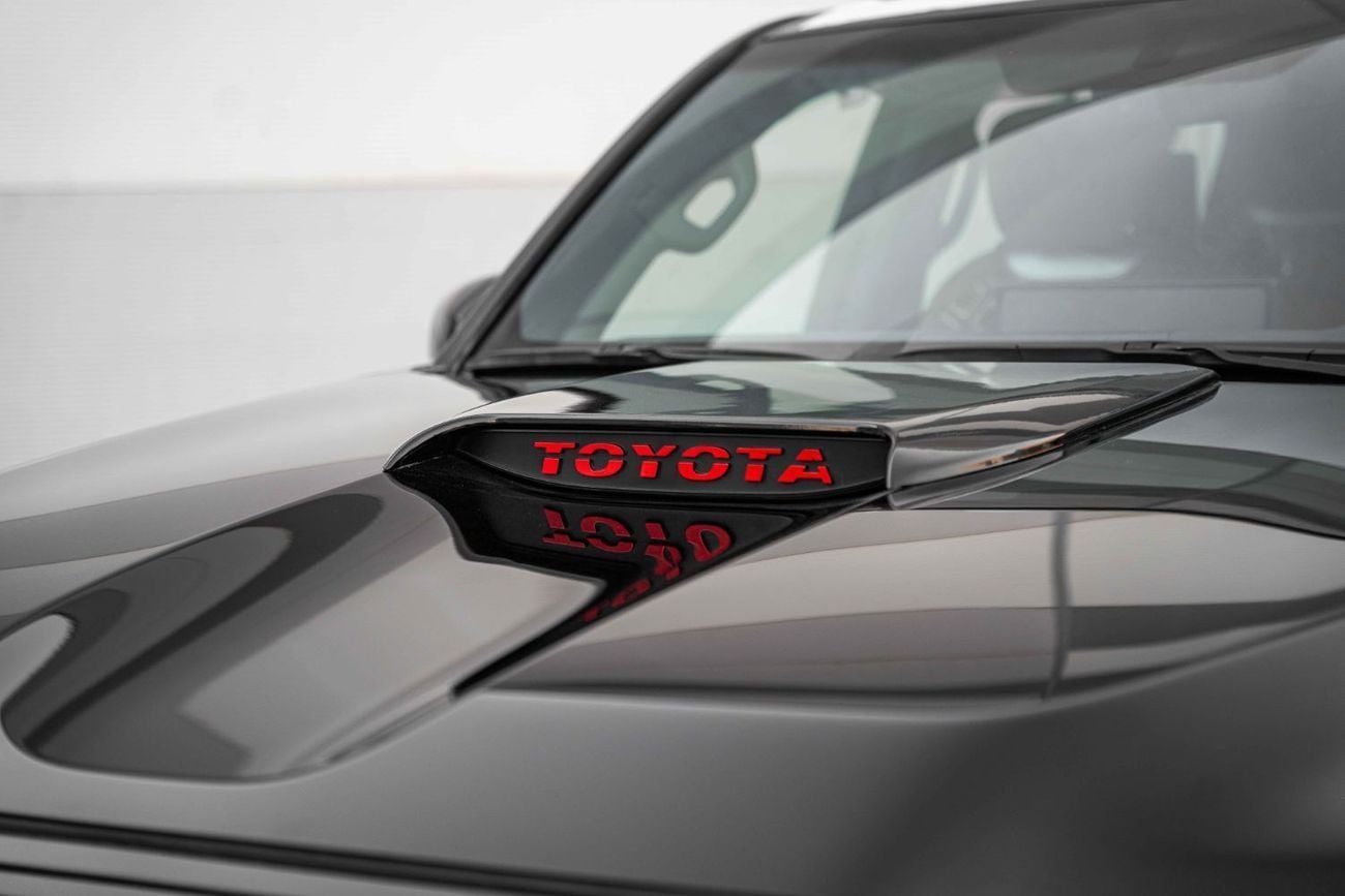 تويوتا لاند كروزر VXR GXR 4.0 لتر بنزين A/T إصدار الطرق الوعرة مع MBS AUTOBIOGRAPHY VIP 4 مقاعد