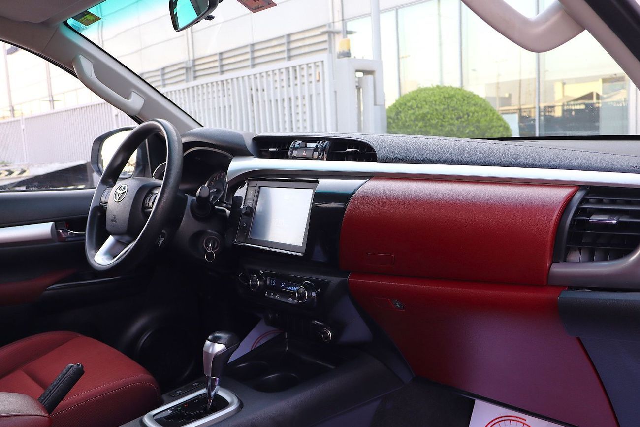 تويوتا هيلوكس GLX 2.7L Double Cab Utility AWD