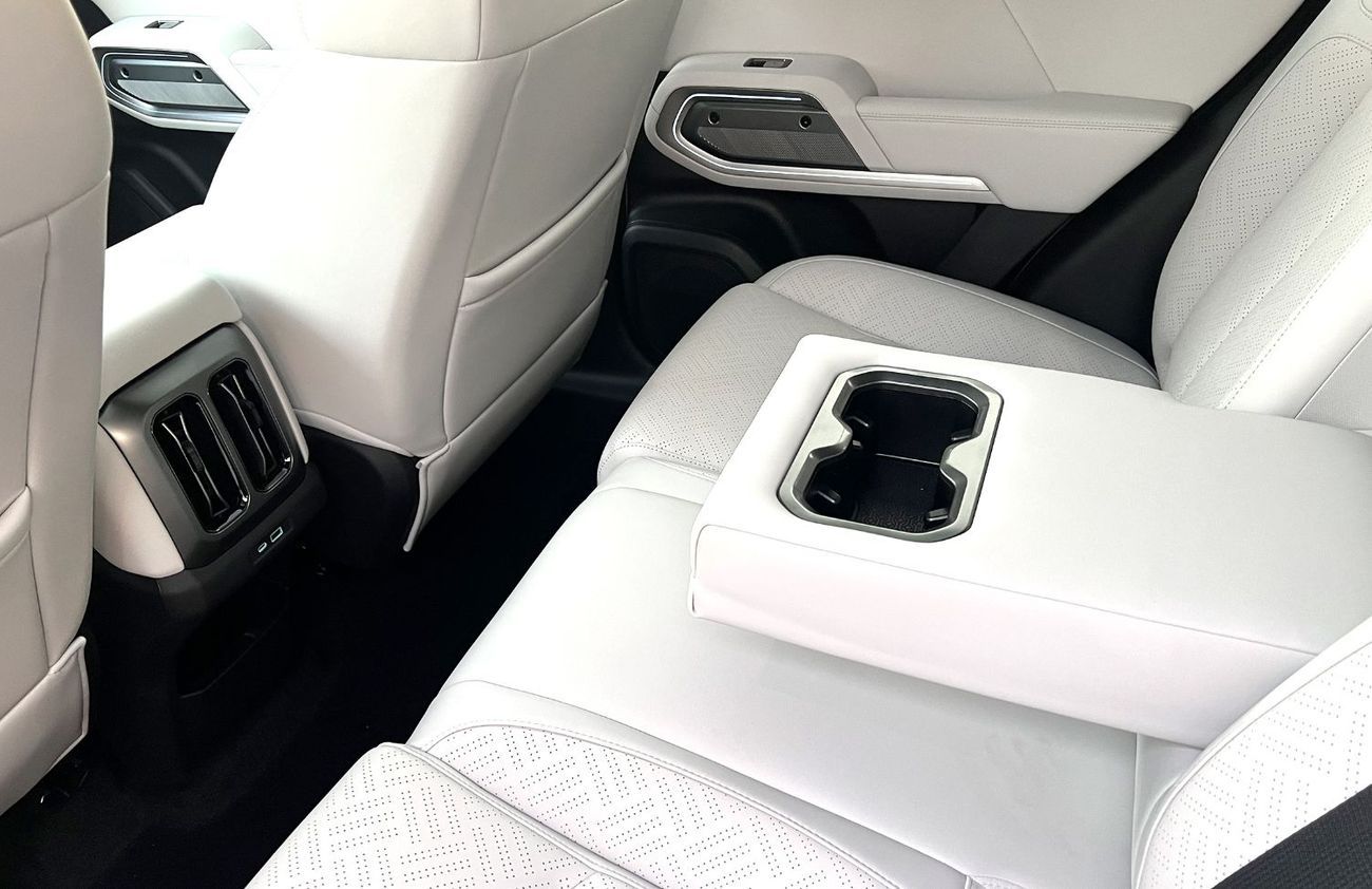 BYD Leopard Titanium 3 MAX 2025 4x2 Titanium 3 (Export Only)