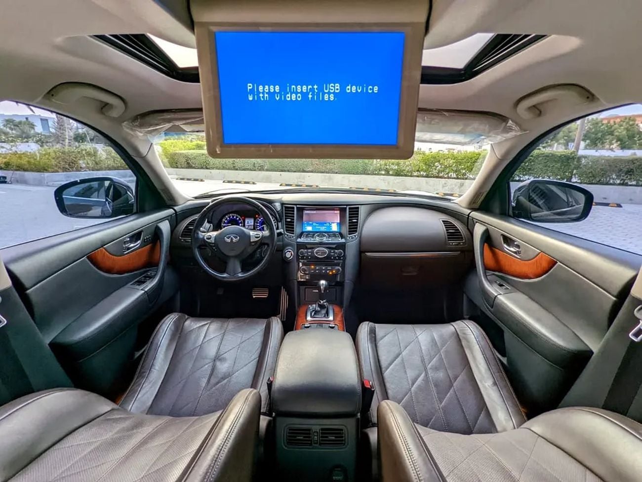 إنفينيتي QX70 LUXURY